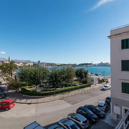 Lara's House By Interhome スプリト