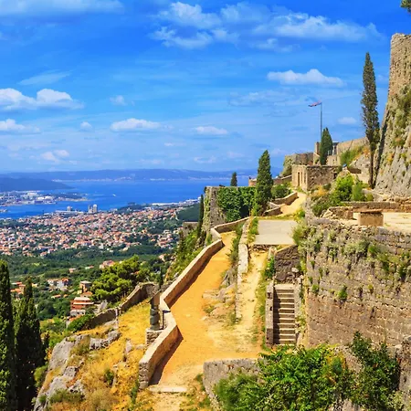 Lara's House By Interhome