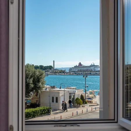 Lara's House By Interhome *