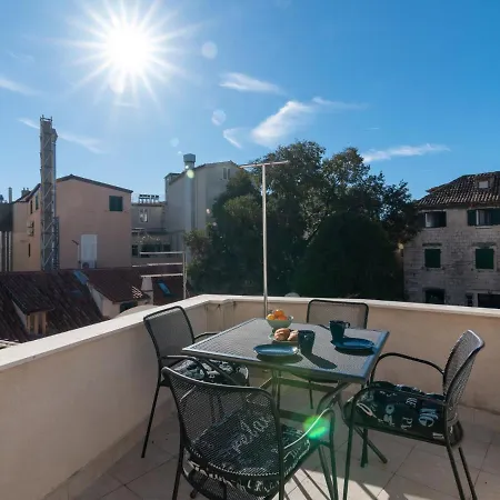 Lara's House By Interhome Apartment